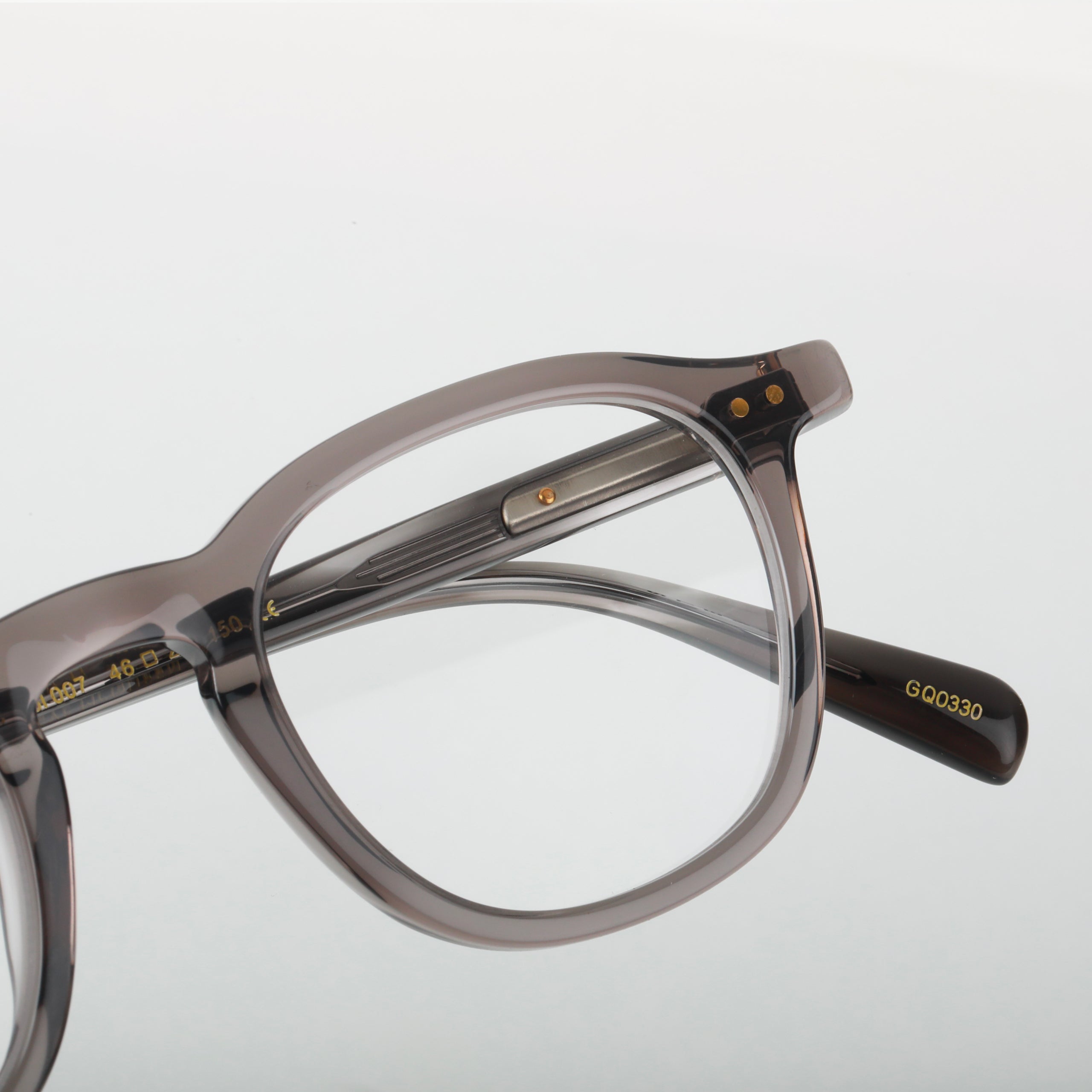 #Couleur_Crystal Grey