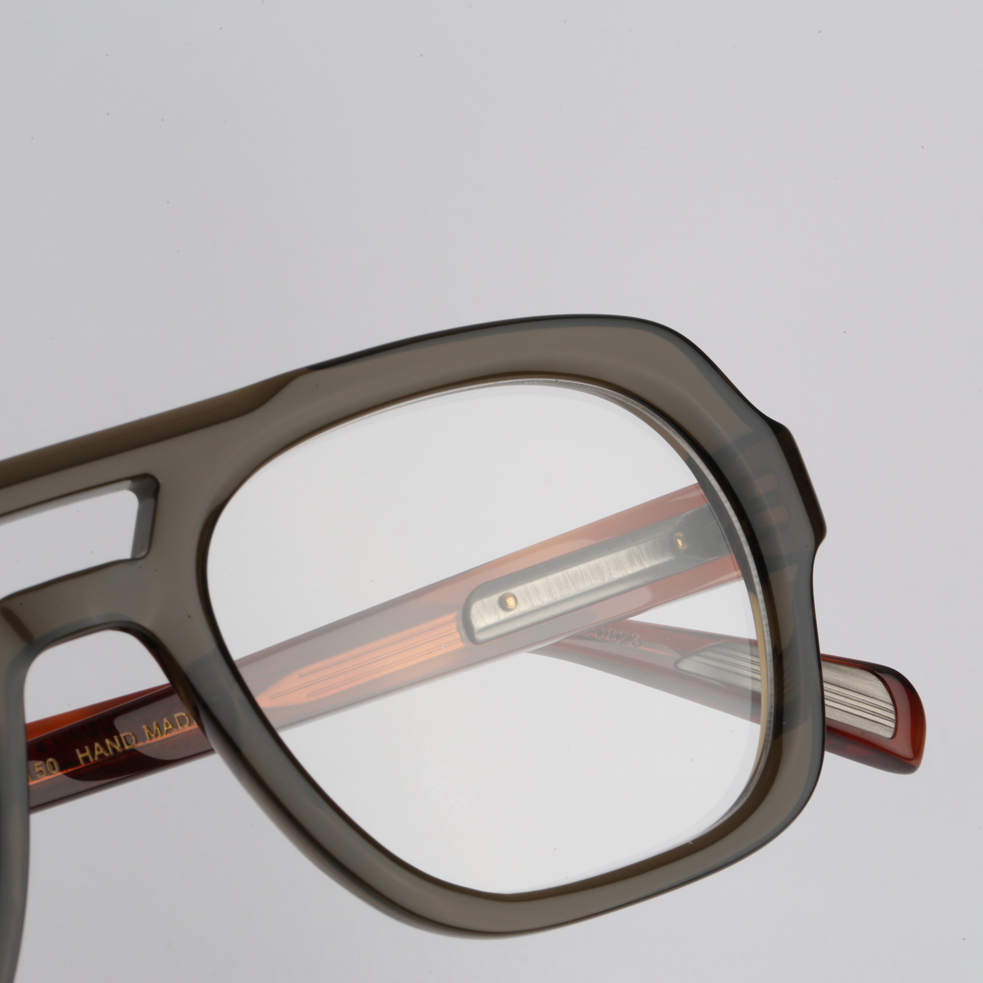 #Couleur_Crystal Khaki & Tortoise Temples