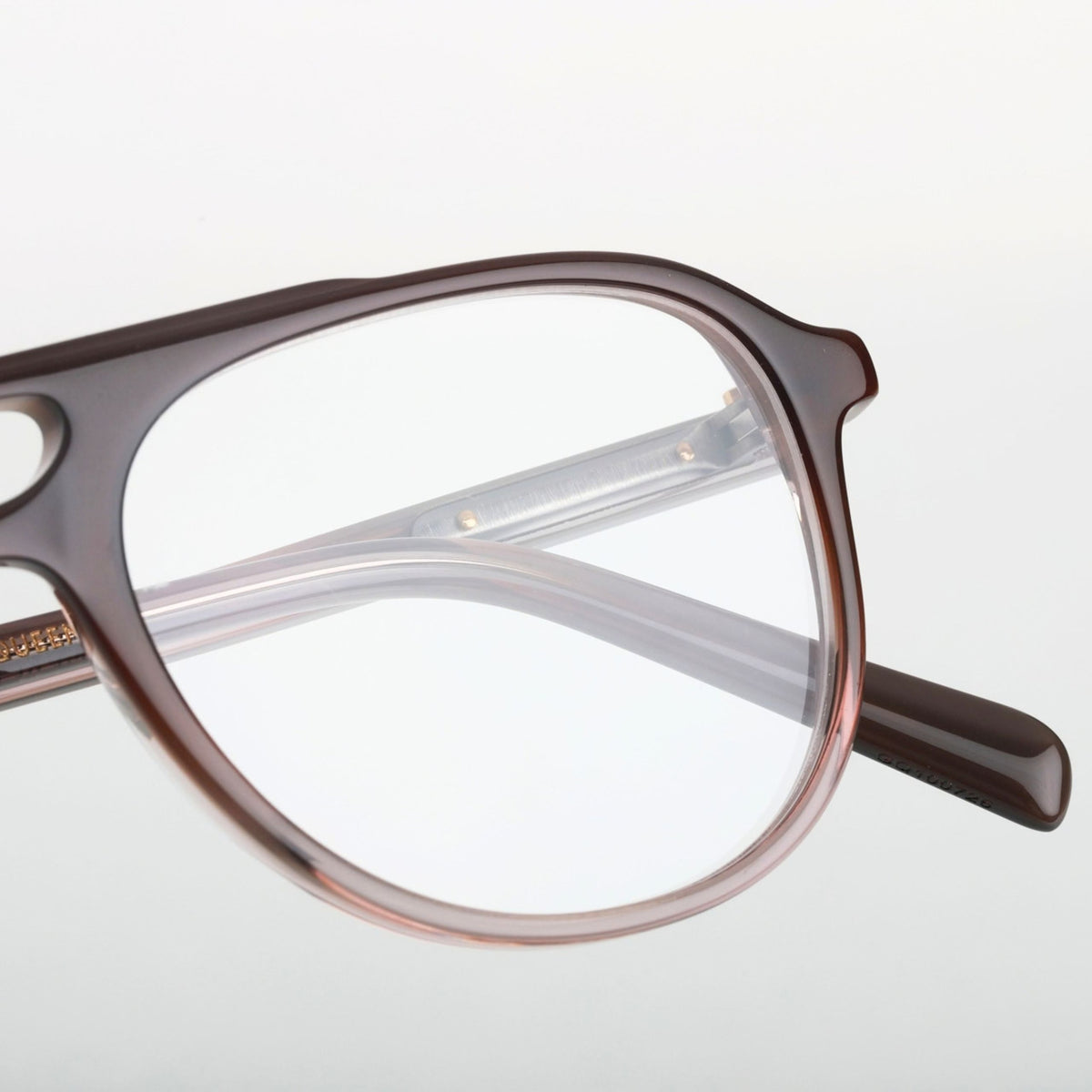 #Couleur_Burgundy to Grey