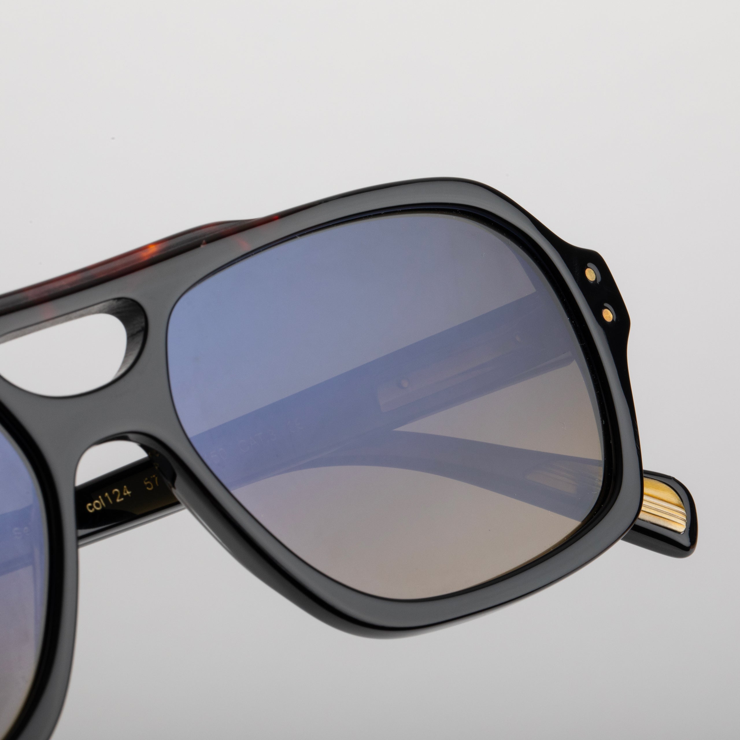 #Couleur_Black & Tortoise Front Bar