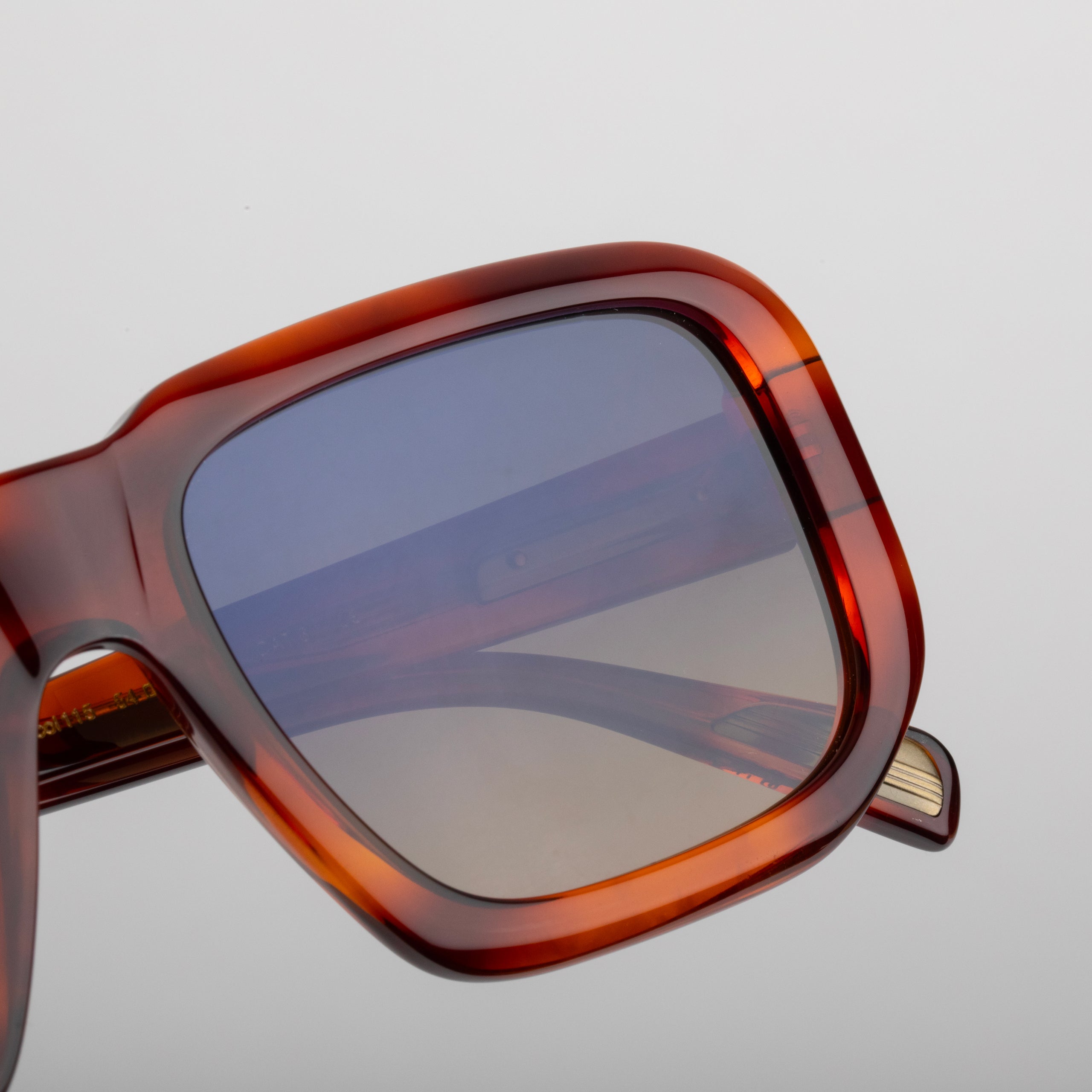 #Couleur_Light Tortoise