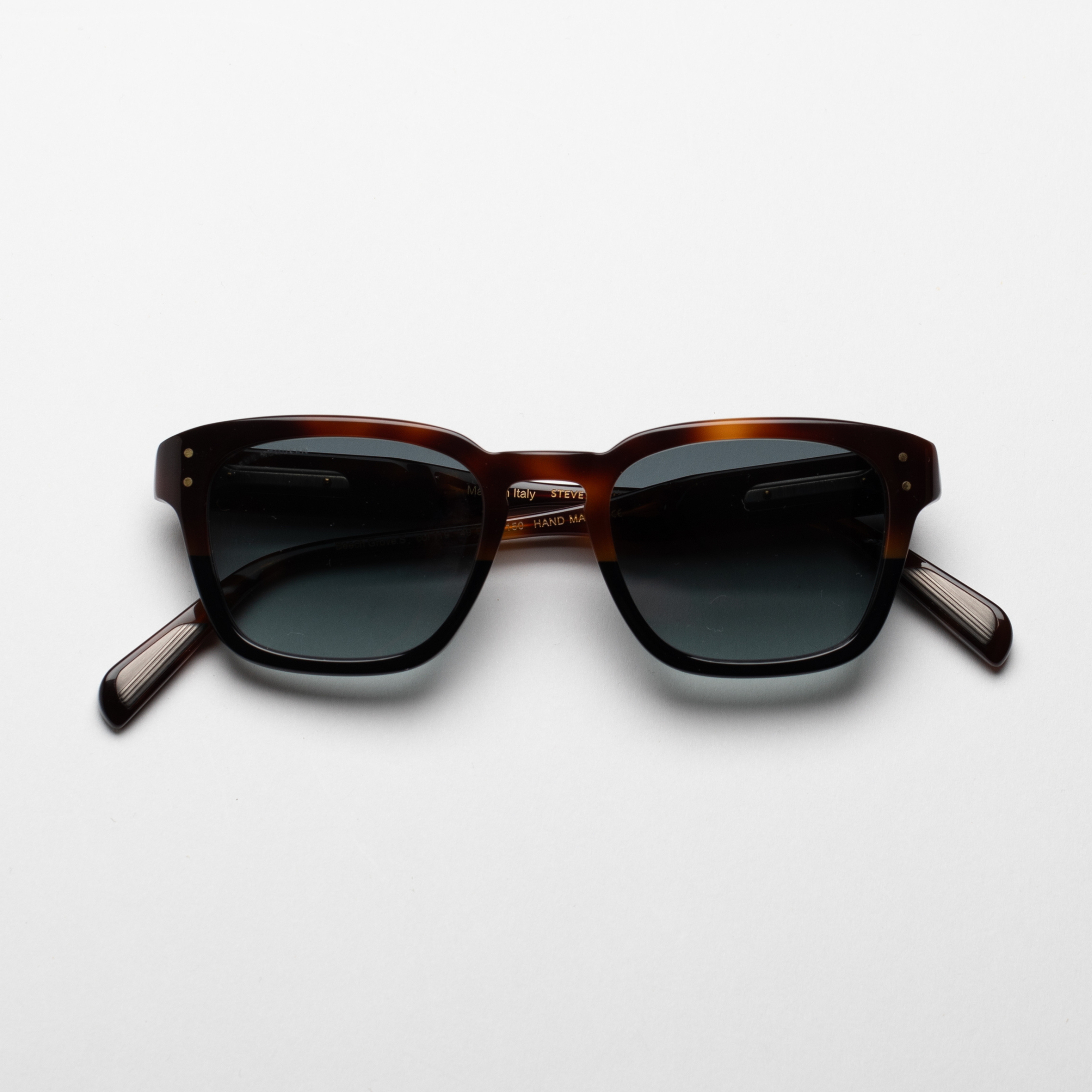 #Couleur_Tortoise to Black