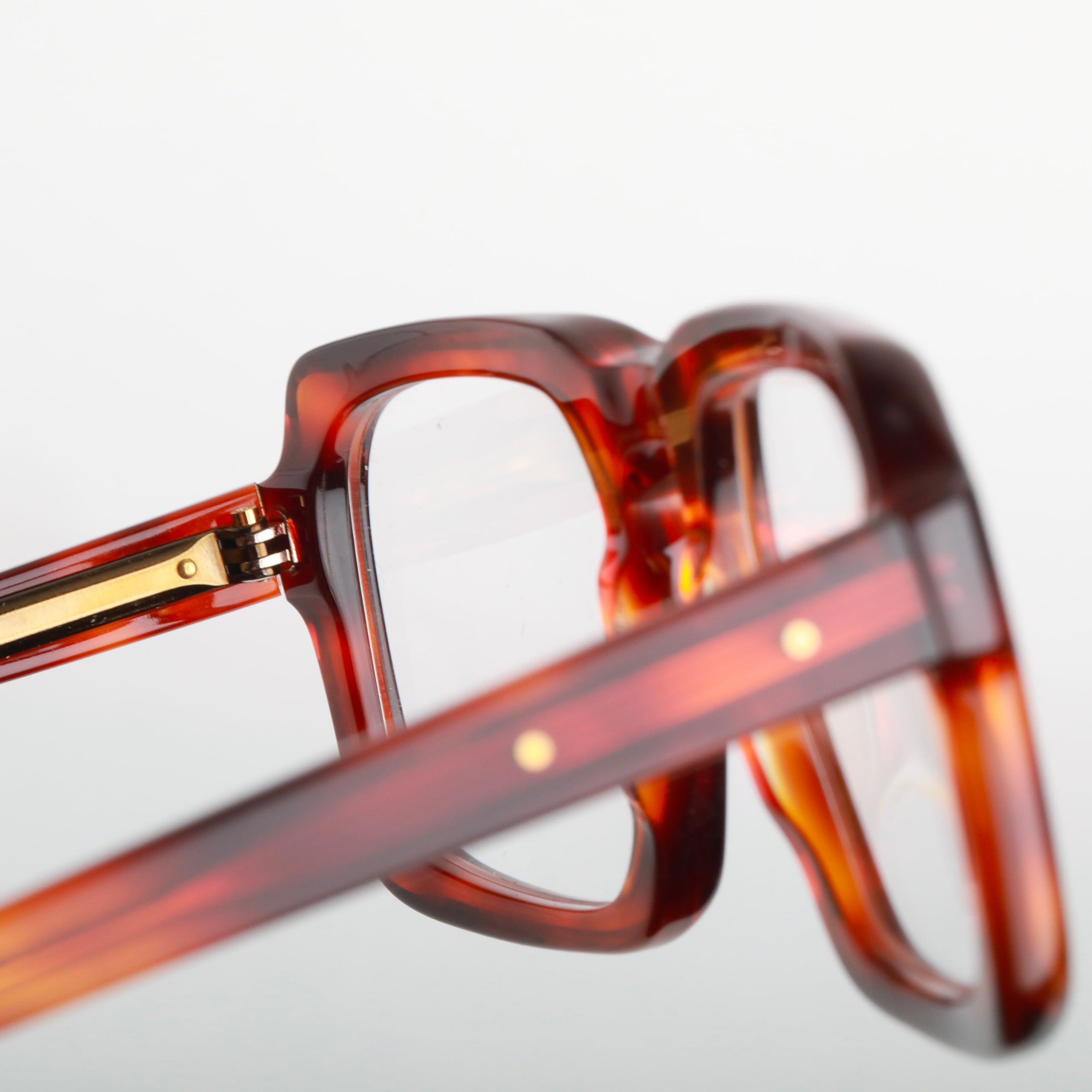 #Couleur_Light Tortoise