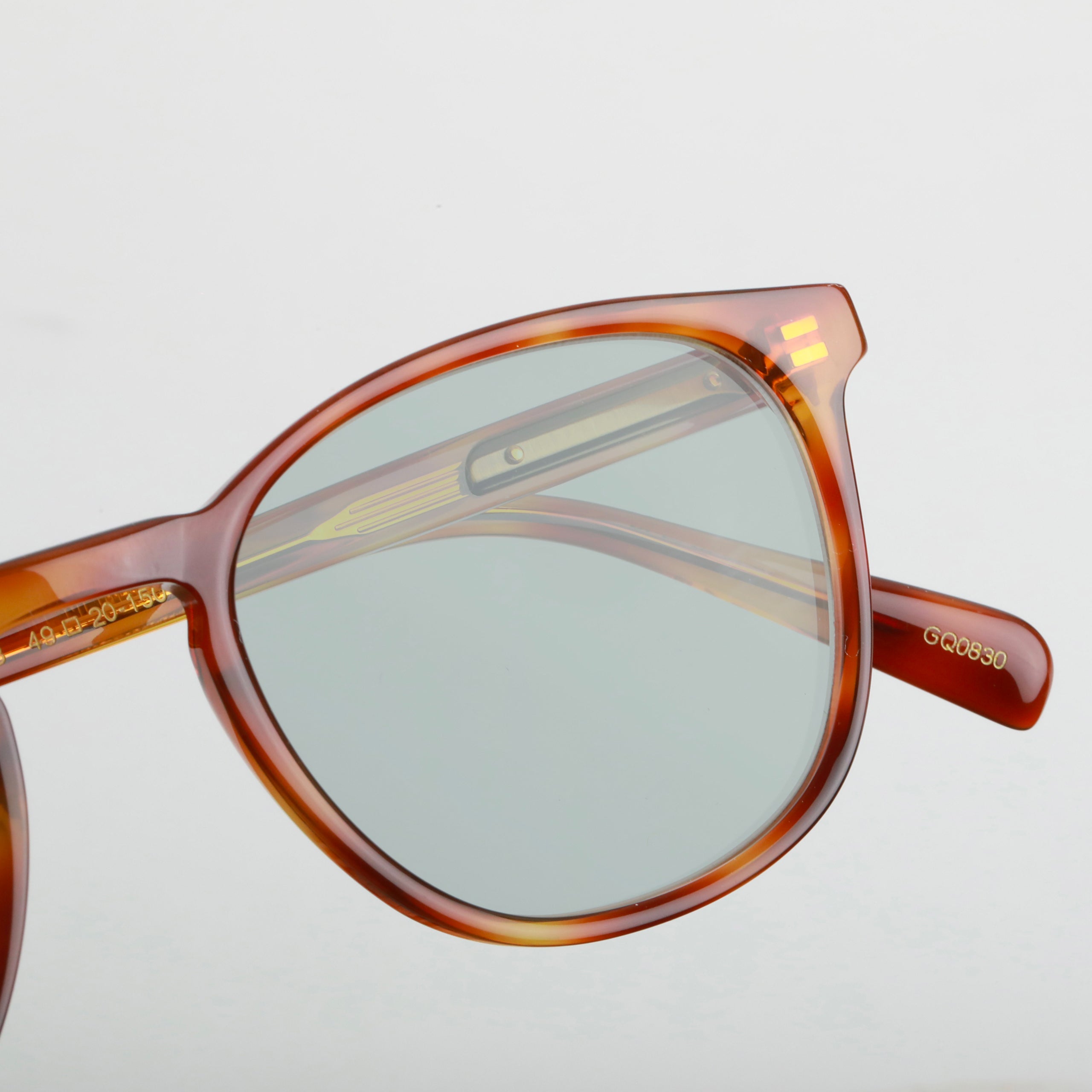 #Couleur_Light Tortoise