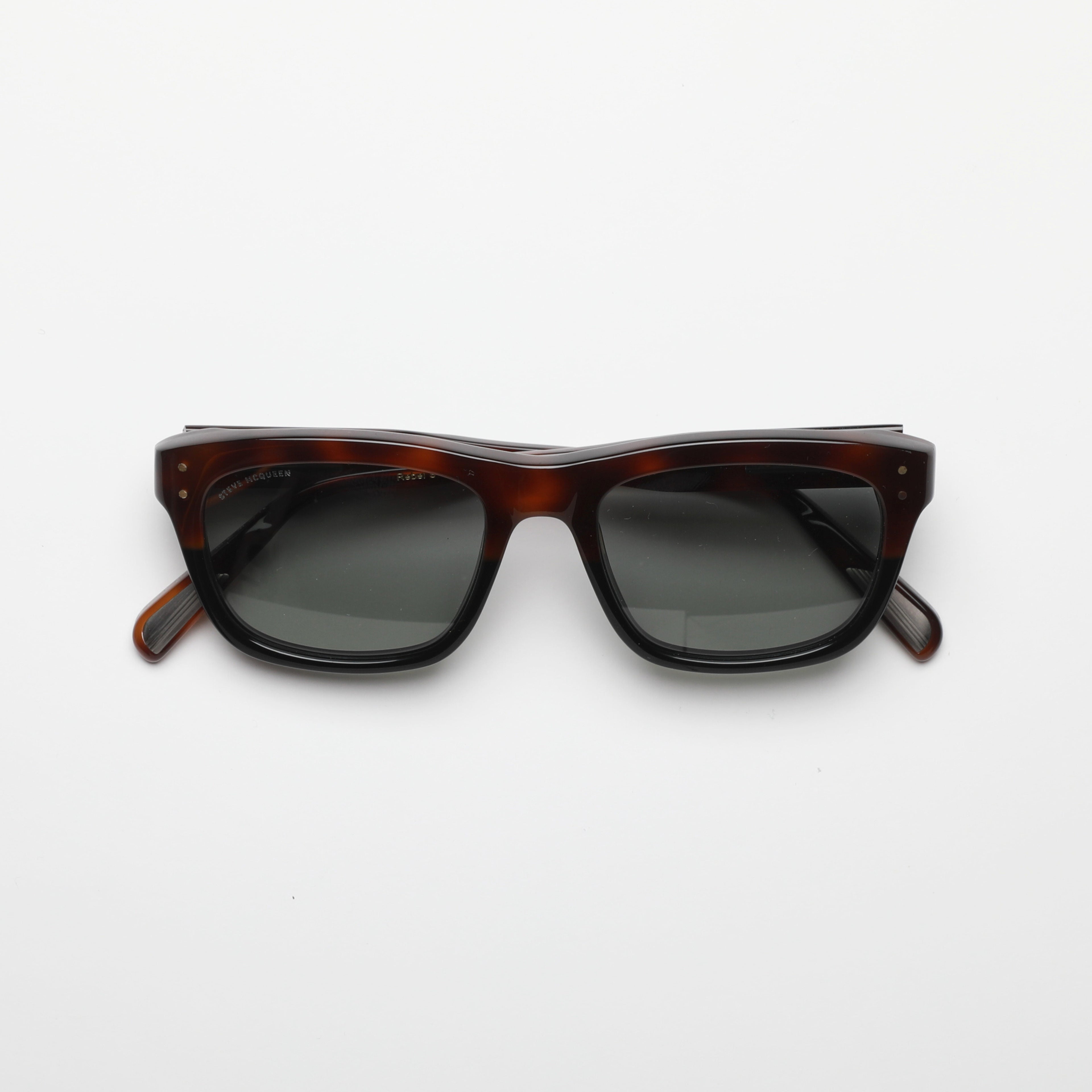 #Couleur_Tortoise to Black
