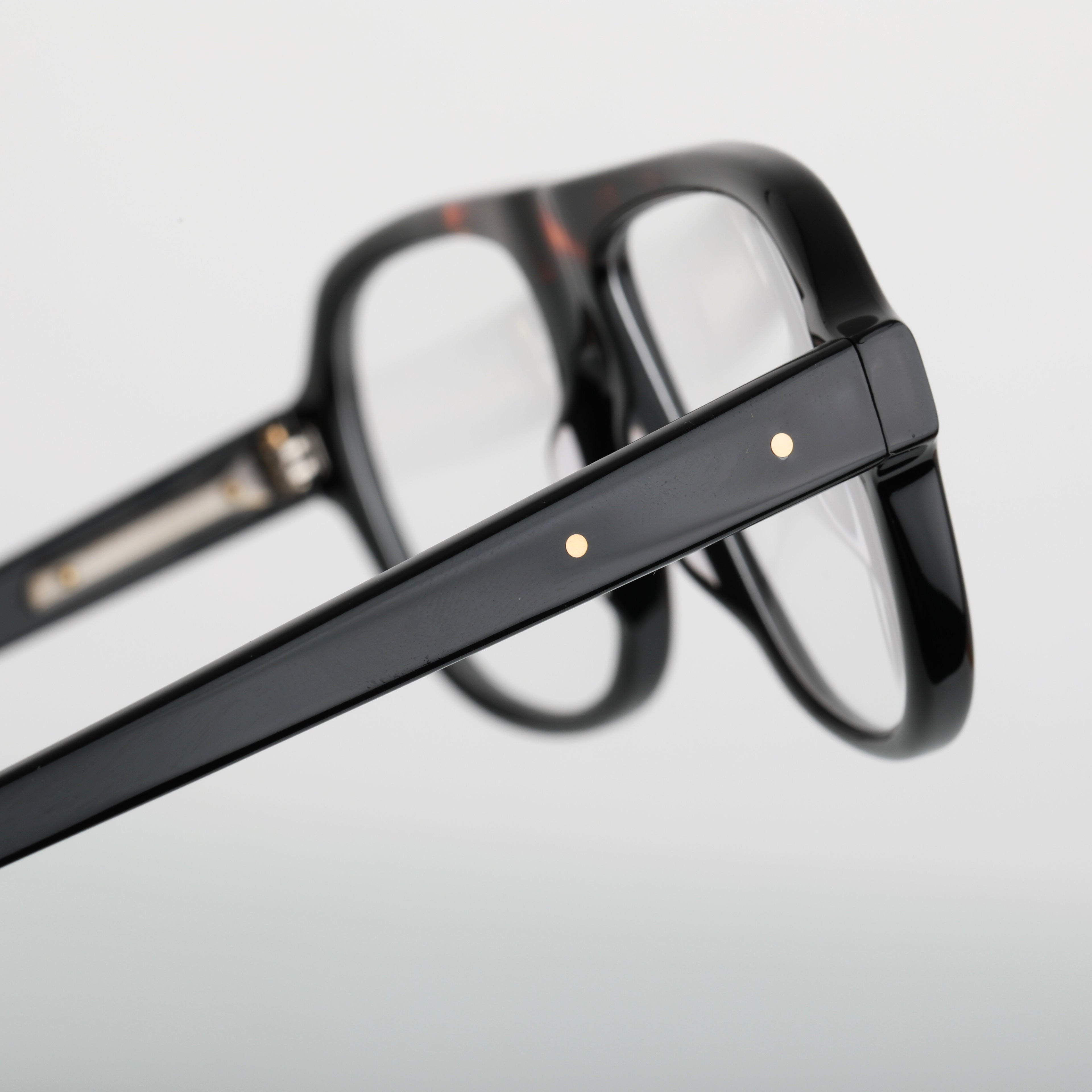 #Couleur_Black & Tortoise Front Bar