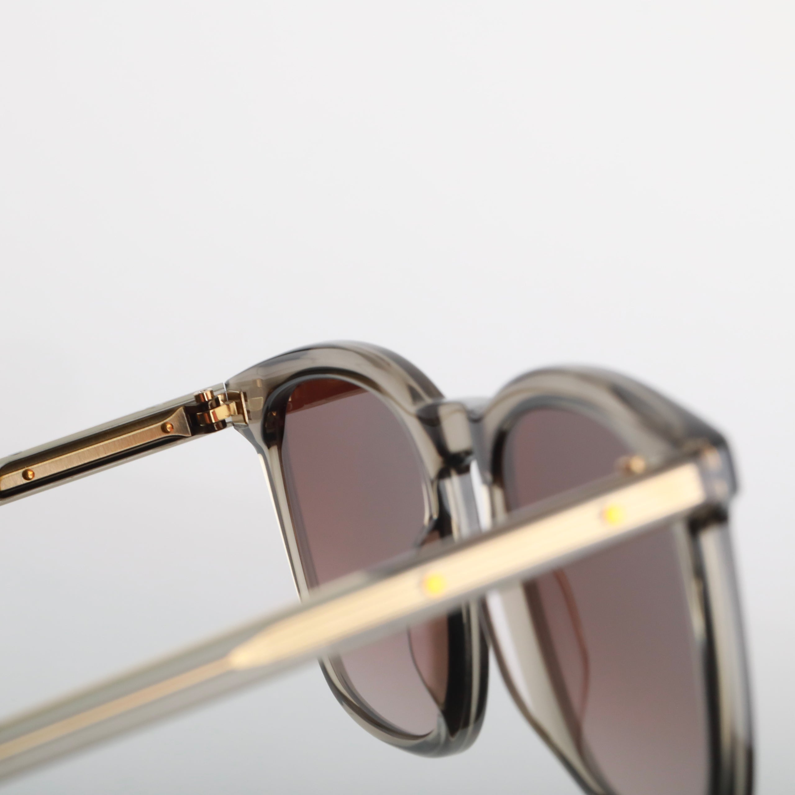 #Couleur_Crystal Grey Khaki