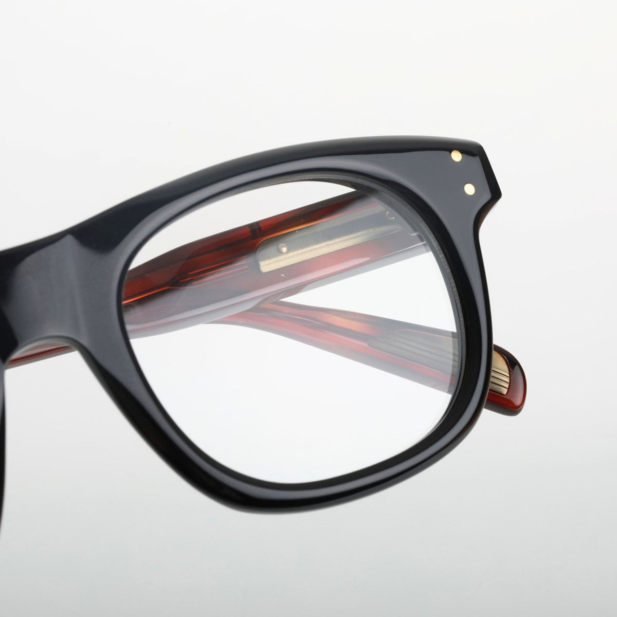#Couleur_Black & Tortoise Temples