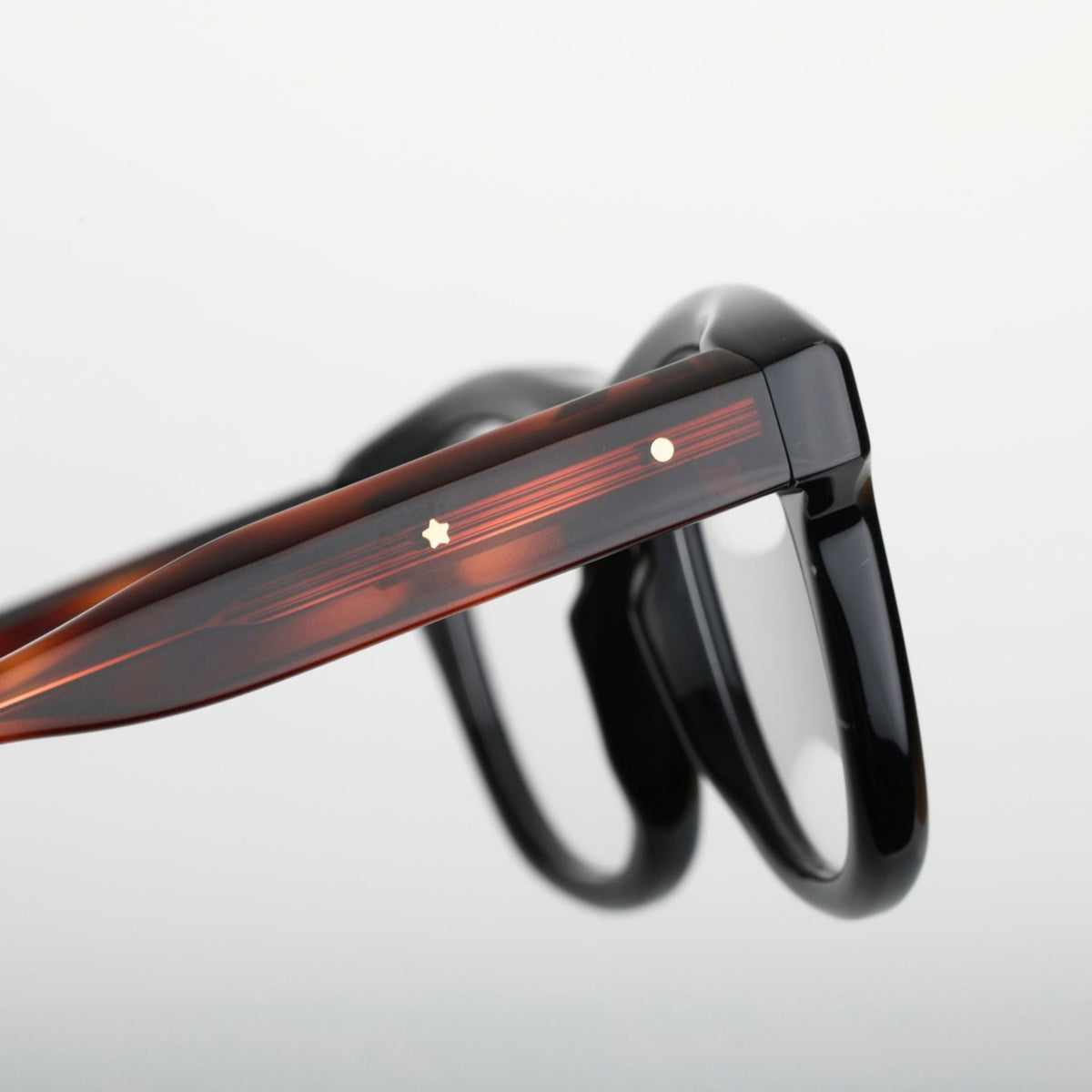 #Couleur_Black & Tortoise Temples